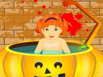 Game: Little Baby Halloween Bathing